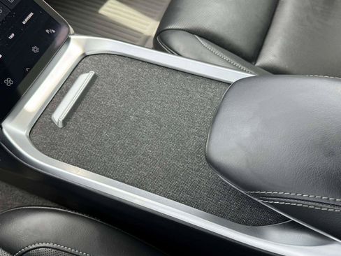 Used 2025 Lucid Air Pure RWD image 40