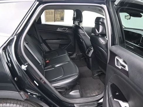 Used 2024 Kia Sportage EX AWD/4WD image 14