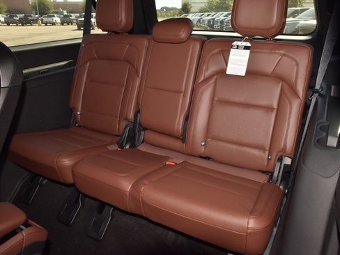 New 2025 Lincoln Navigator L Reserve image 15