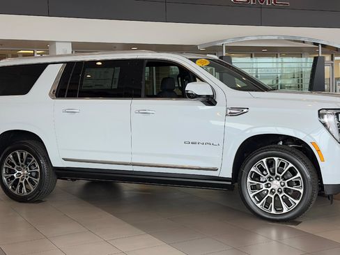 New 2026 GMC Yukon XL Denali w/ Sun & Power Step Package image 27