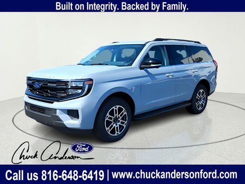 New 2026 Ford Expedition Active AWD/4WD image 2