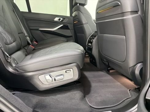 Certified 2023 BMW X7 xDrive40i w/ M Sport Package image 25