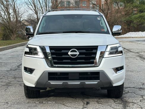 Used 2023 Nissan Armada Platinum w/ Captain's Chairs Package image 3