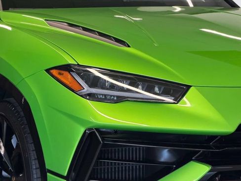 Used 2024 Lamborghini Urus S AWD/4WD image 9
