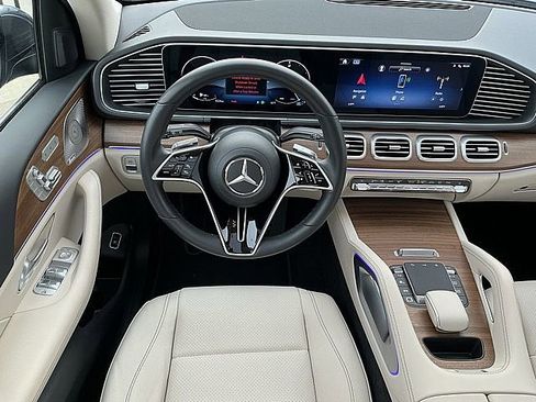 Used 2025 Mercedes-Benz GLE 350 4MATIC image 5