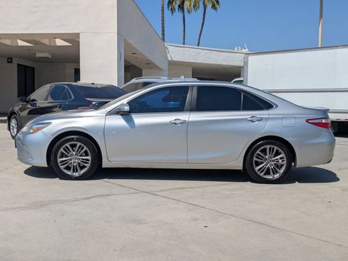 Used 2015 Toyota Camry SE image 9