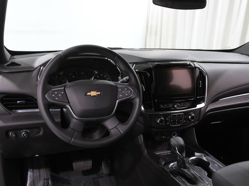 Certified 2023 Chevrolet Traverse LT image 6
