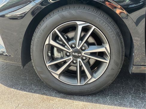 Used 2023 Kia Forte LXS FWD image 23
