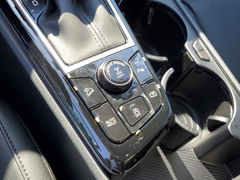 New 2025 Kia Sportage SX image 34