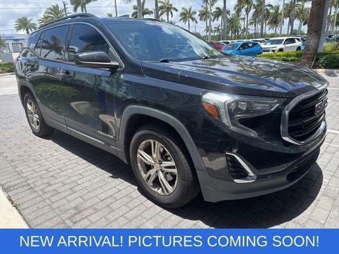 Used 2018 GMC Terrain SLE w/ Driver Convenience Package FWD image 1