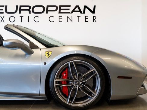 Used 2017 Ferrari 488 Spider image 16