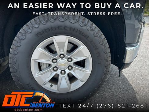 Used 2022 Chevrolet Silverado 1500 LT AWD/4WD image 7