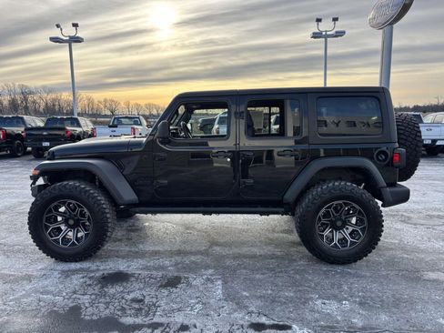 Used 2021 Jeep Wrangler Unlimited Sport image 5