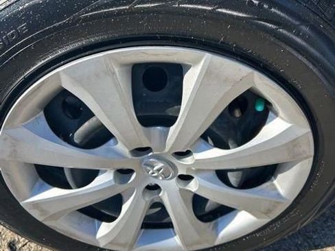 Used 2023 Toyota Corolla LE image 9