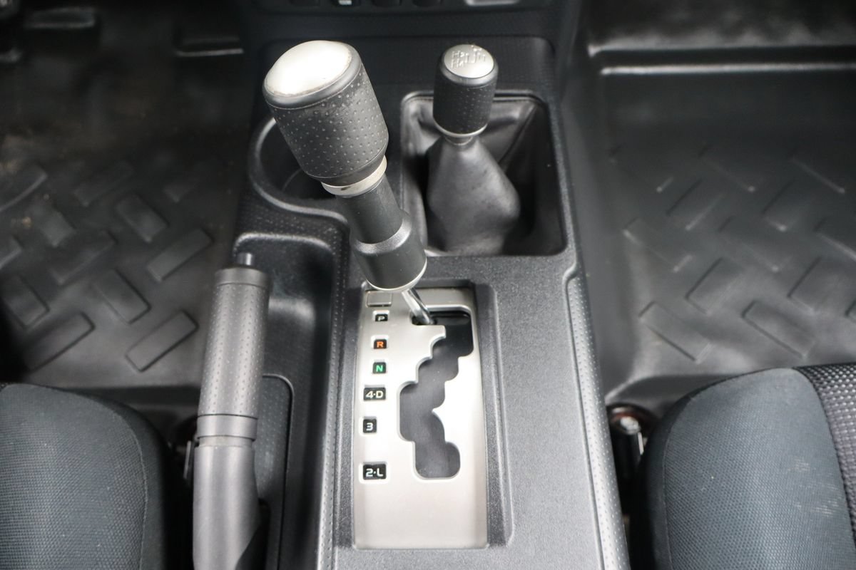 Used 2007 Toyota FJ Cruiser 4WD image 33