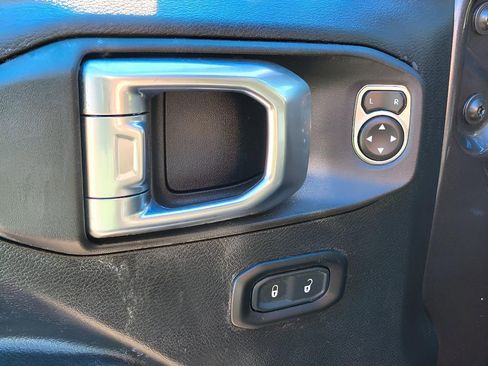 Used 2021 Jeep Wrangler Unlimited Sport image 13