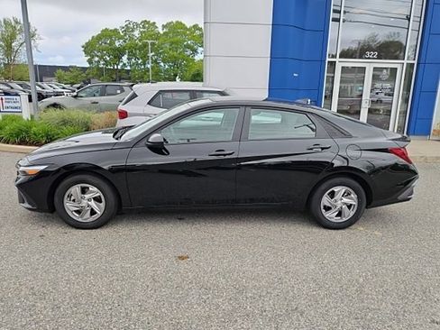 Certified 2026 Hyundai Elantra SE FWD image 6