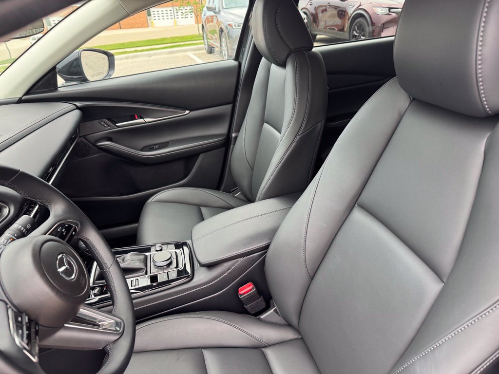 Certified 2025 MAZDA CX-30 AWD 2.5 S w/ Select Sport Pkg image 7