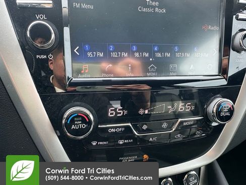 Used 2016 Nissan Murano Platinum image 11