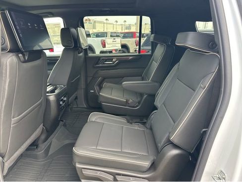 New 2026 GMC Yukon XL Elevation w/ Elevation Premium Package AWD/4WD image 27