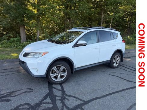 Used 2015 Toyota RAV4 XLE AWD/4WD image 1