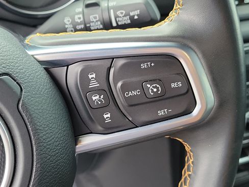 Used 2021 Jeep Wrangler Unlimited Sahara AWD/4WD image 31