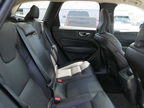 Used 2025 Volvo XC60 B5 Plus AWD/4WD image 21