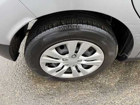 Certified 2022 Kia Soul LX image 15