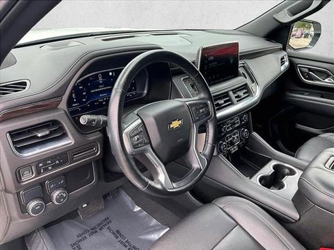Used 2023 Chevrolet Suburban LT w/ LT Signature Plus Package RWD image 14