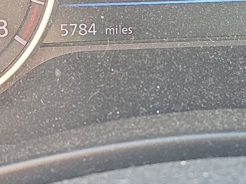 Used 2022 Nissan Sentra SV image 3