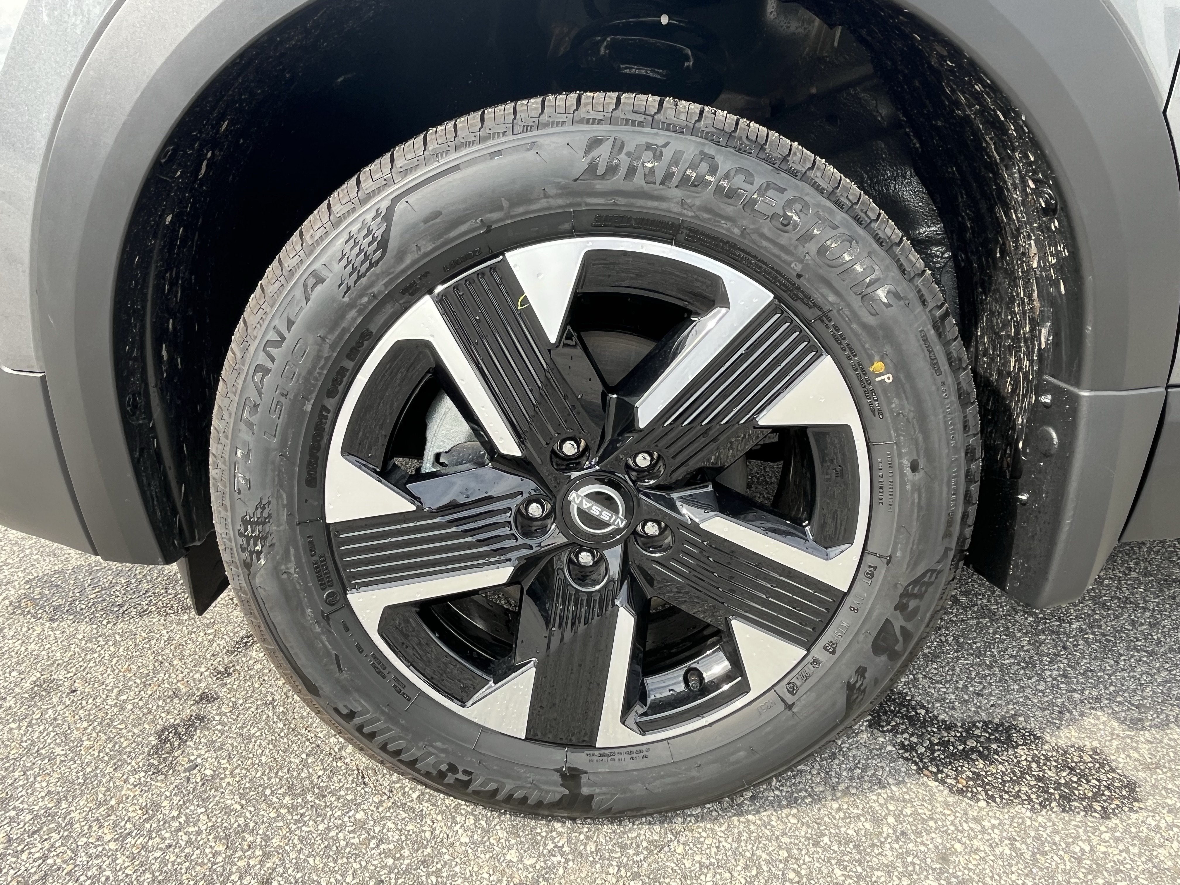 New 2027 Nissan Kicks SV AWD/4WD image 12