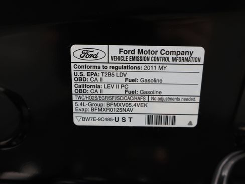Used 2011 Ford Mustang Shelby GT500 w/ SVT Performance Pkg RWD image 26
