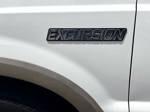 Used 2001 Ford Excursion Limited image 37