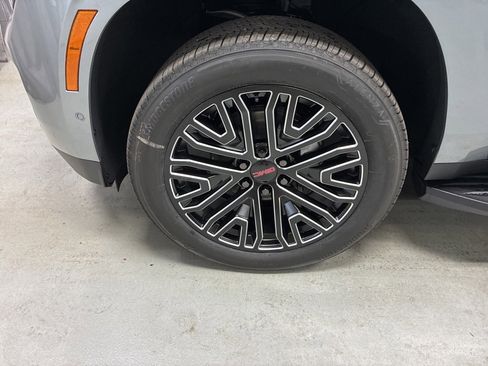 New 2026 GMC Yukon Elevation image 35