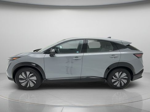 Used 2024 Nissan Ariya AWD image 8