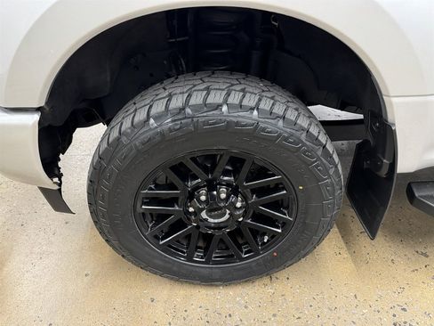 Used 2019 Ford F350 Lariat image 7