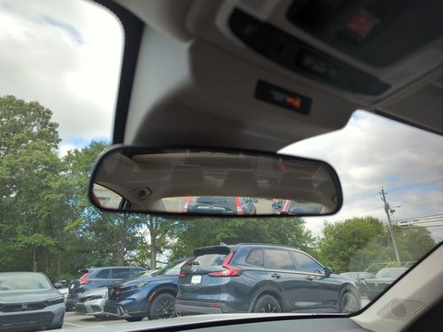 New 2025 Honda Accord SE image 24