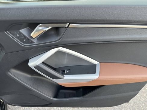 Used 2025 Audi Q3 2.0T Premium w/ Convenience Package image 23