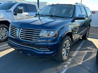 Used 2017 Lincoln Navigator Select video 1