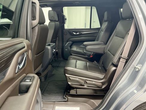 Used 2021 GMC Yukon Denali w/ Denali Premium Package AWD/4WD image 24