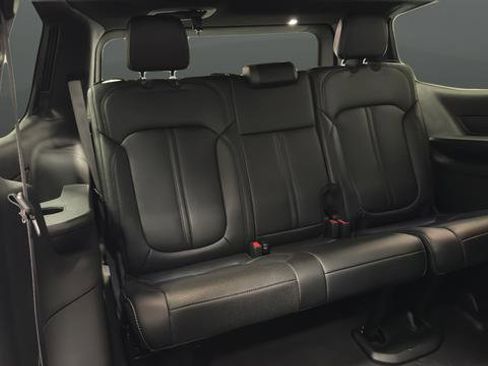 Used 2024 Jeep Wagoneer Series II image 26