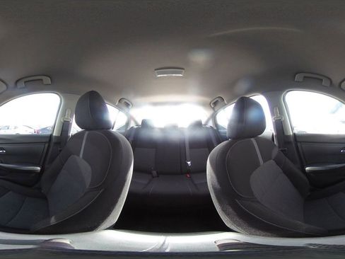 Used 2025 Nissan Sentra SV image 40