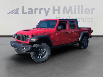 New 2025 Jeep Gladiator Mojave w/ Convenience Group