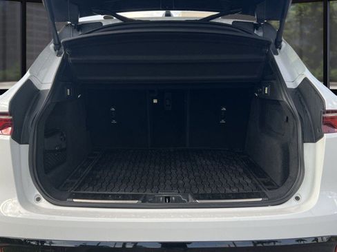 Used 2025 Jaguar F-PACE R-Dynamic S image 18