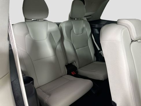 New 2025 Volvo XC90 T8 Plus w/ Protection Package Premier image 26