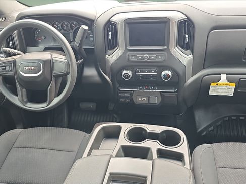 Used 2022 GMC Sierra 2500 Pro w/ Gooseneck/5TH Wheel Package AWD/4WD image 11