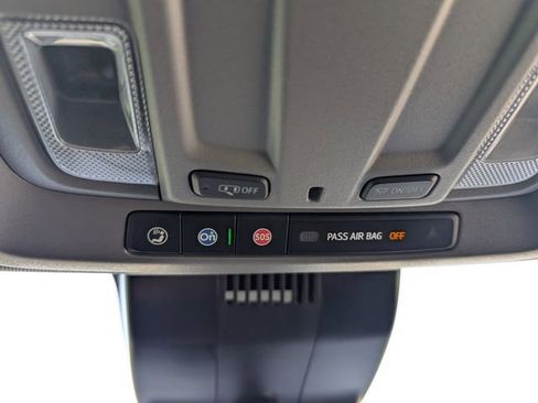 Used 2023 Chevrolet Silverado 1500 Custom image 15