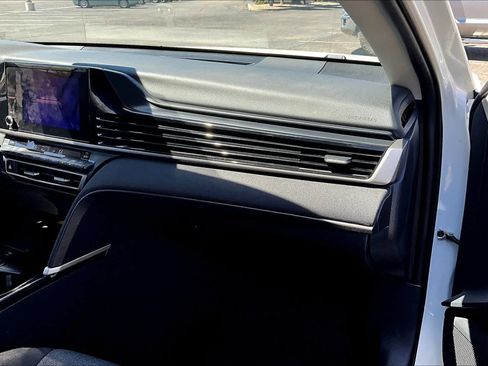 Used 2025 Toyota Camry LE image 18