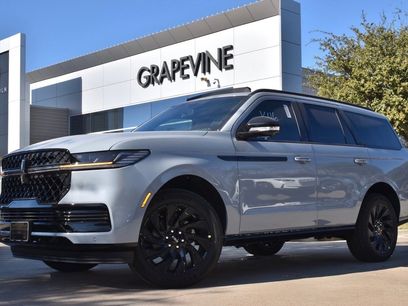 New 2025 Lincoln Navigator Reserve w/ Jet Appearance Package