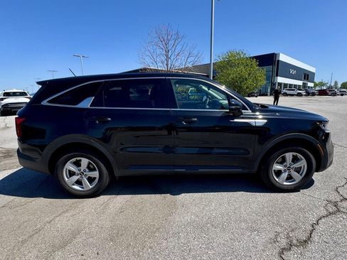 Used 2021 Kia Sorento LX image 6